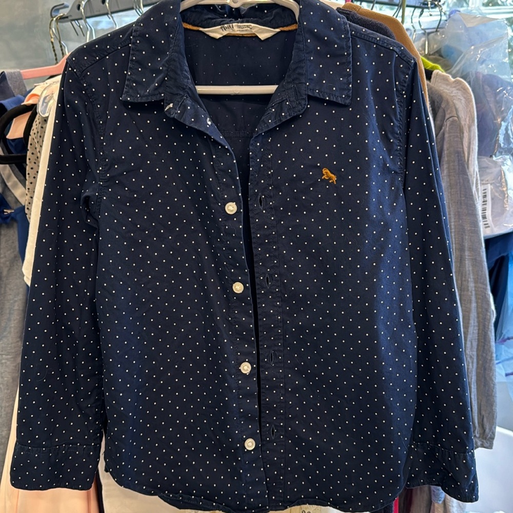 H&M boys button down.  Size 6